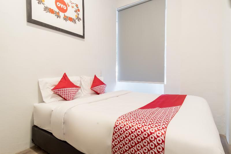 Oyo 835 Metropolitan Home Stay Medan Buitenkant foto