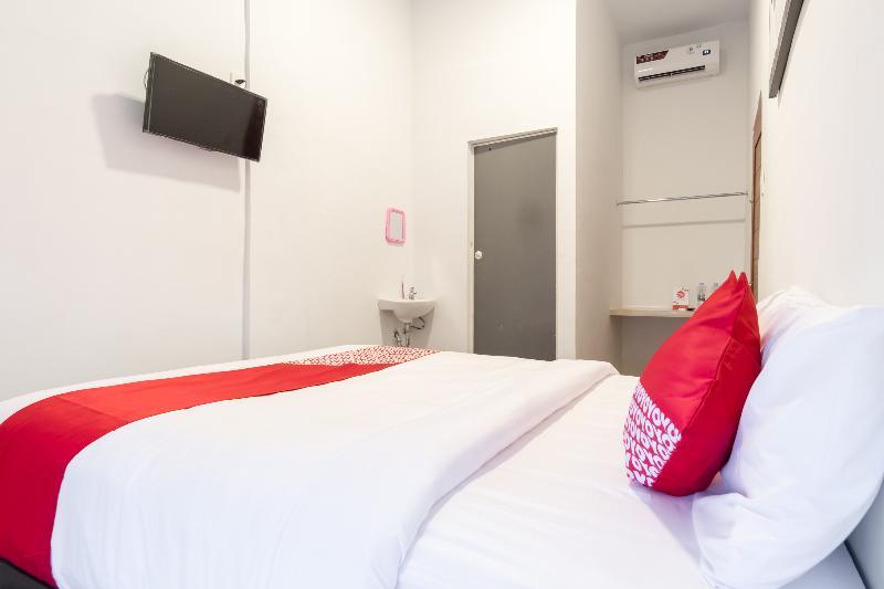 Oyo 835 Metropolitan Home Stay Medan Buitenkant foto
