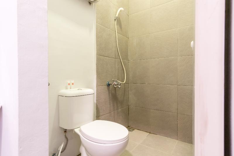 Oyo 835 Metropolitan Home Stay Medan Buitenkant foto