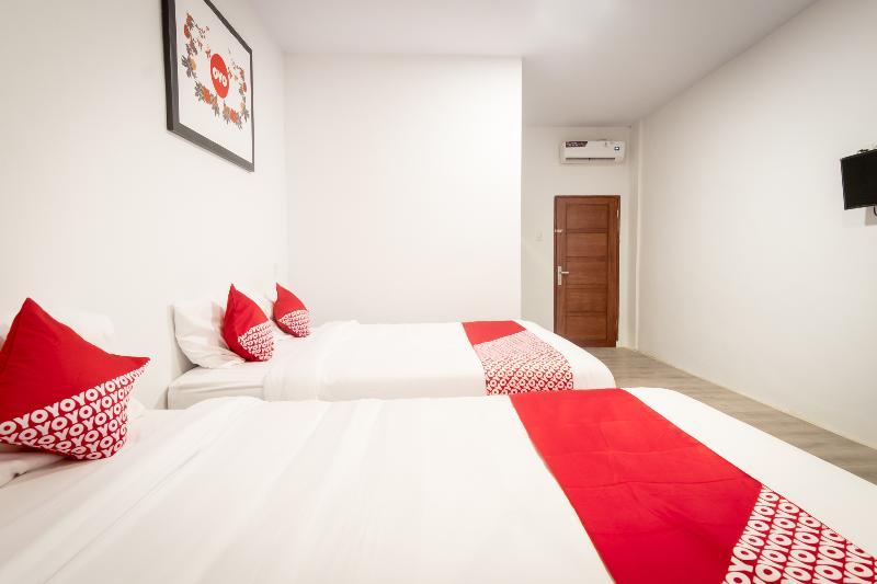 Oyo 835 Metropolitan Home Stay Medan Buitenkant foto