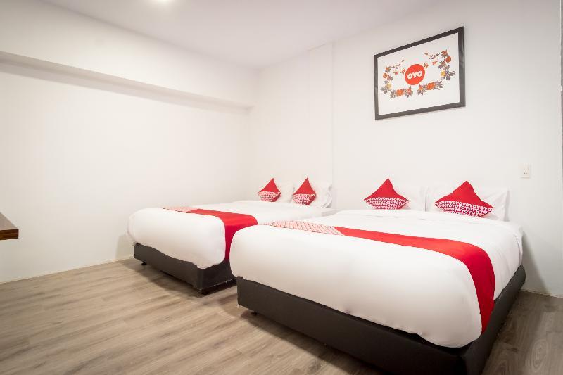 Oyo 835 Metropolitan Home Stay Medan Buitenkant foto