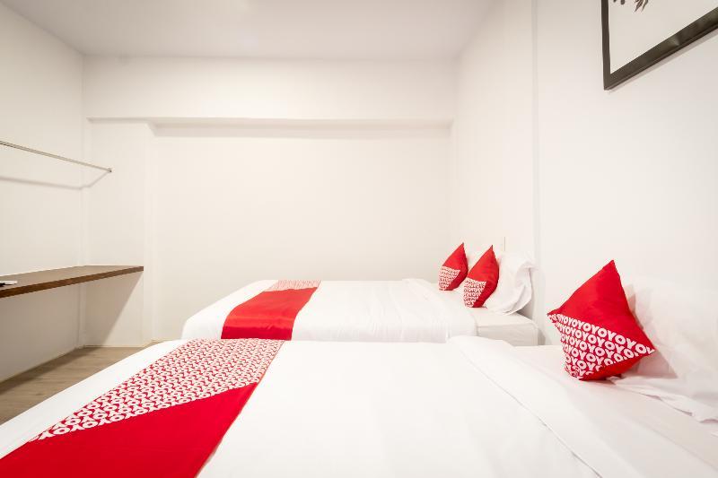 Oyo 835 Metropolitan Home Stay Medan Buitenkant foto